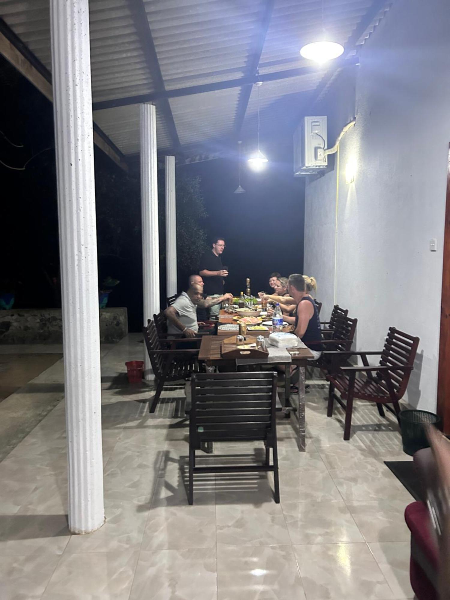 Neem Holiday Bungalow Yala Tissamaharama Exterior foto